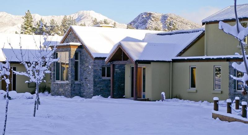 Maple Lodge Luxury Bed & Breakfast Albert Town Exteriör bild