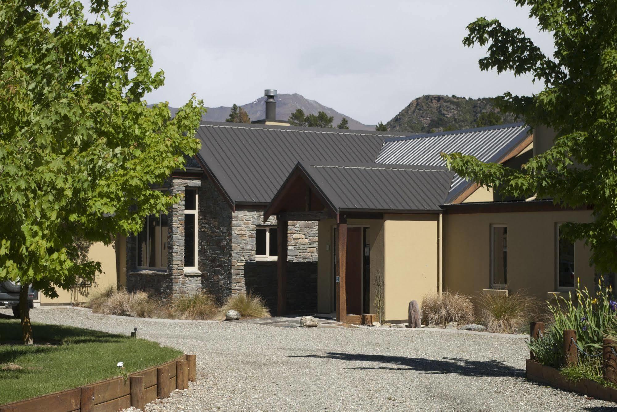 Maple Lodge Luxury Bed & Breakfast Albert Town Exteriör bild