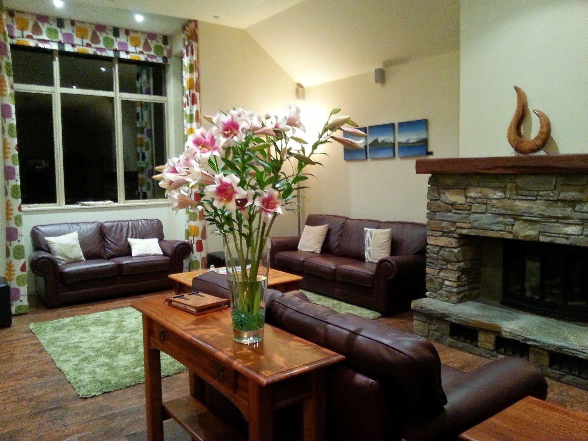 Maple Lodge Luxury Bed & Breakfast Albert Town Exteriör bild