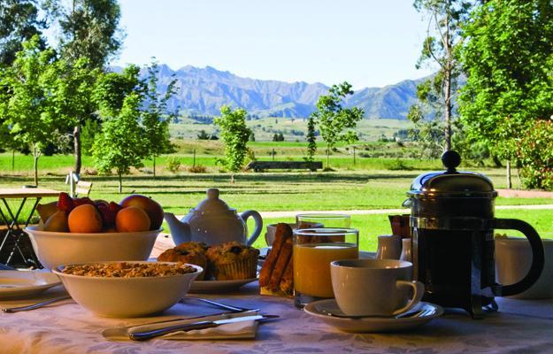 Maple Lodge Luxury Bed & Breakfast Albert Town Exteriör bild