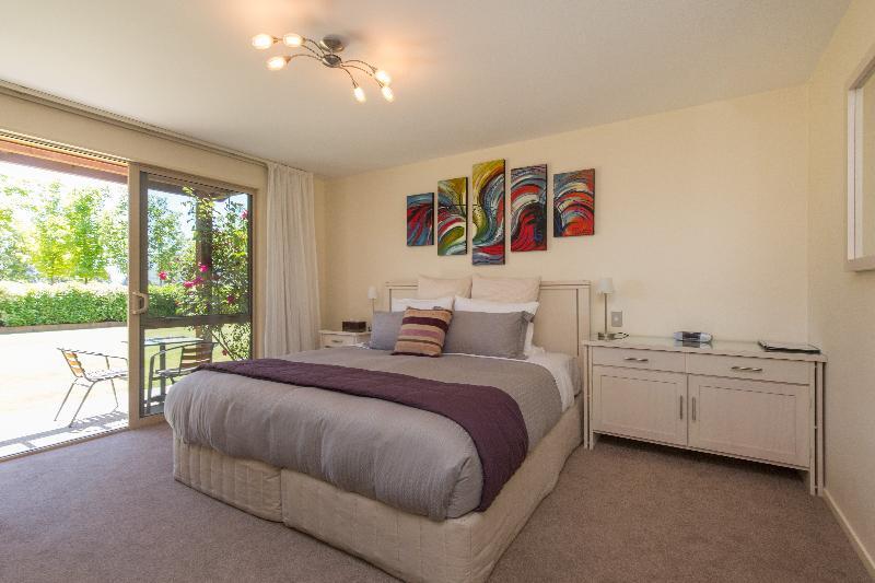 Maple Lodge Luxury Bed & Breakfast Albert Town Exteriör bild